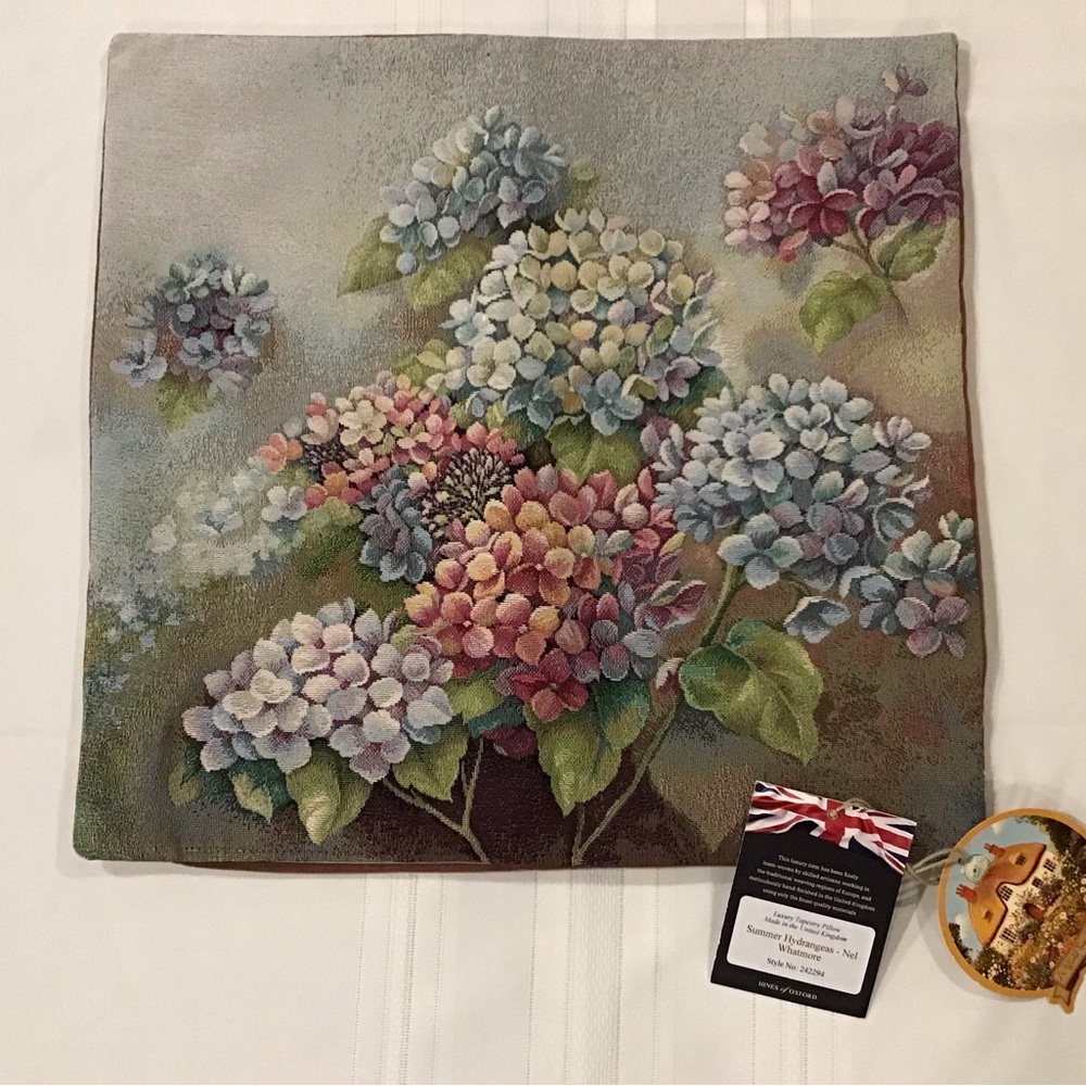NEW Hines of Oxford Tapestry Pillow Cover Summer Hydrangeas - Nel Whatmore